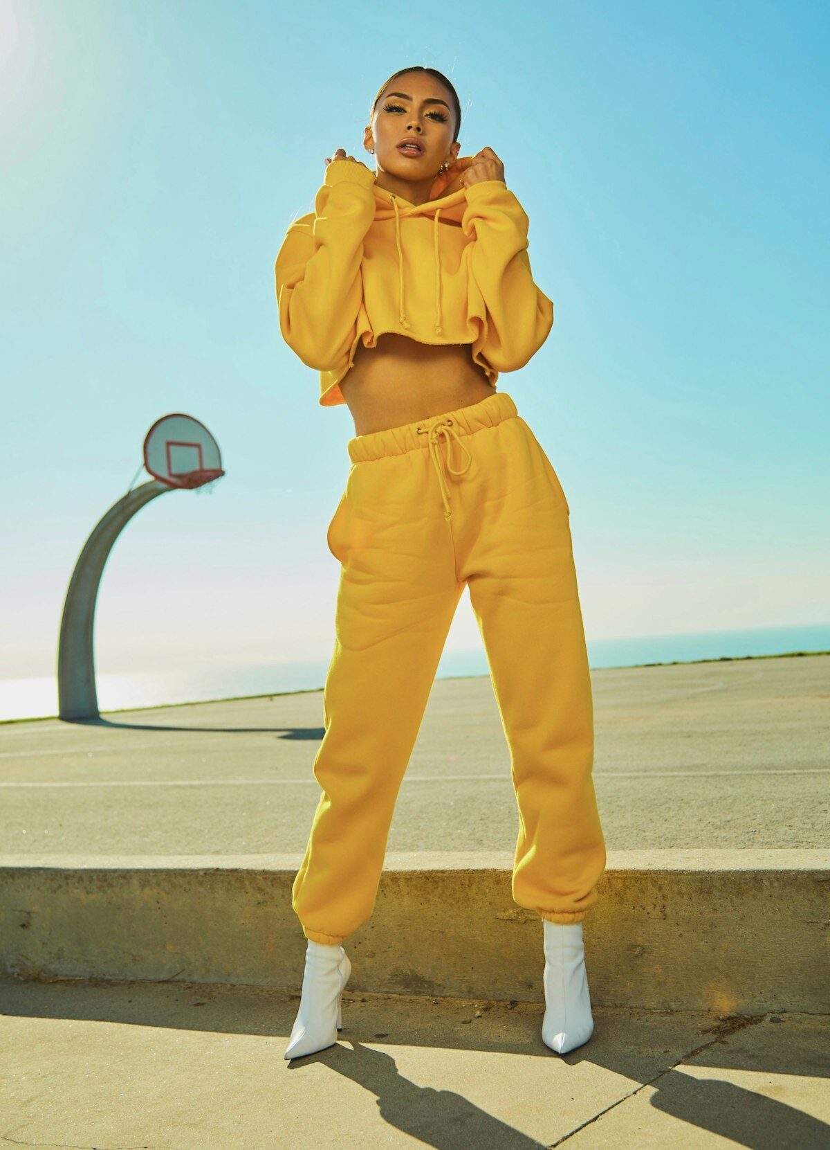Model in a statement seasonal look
